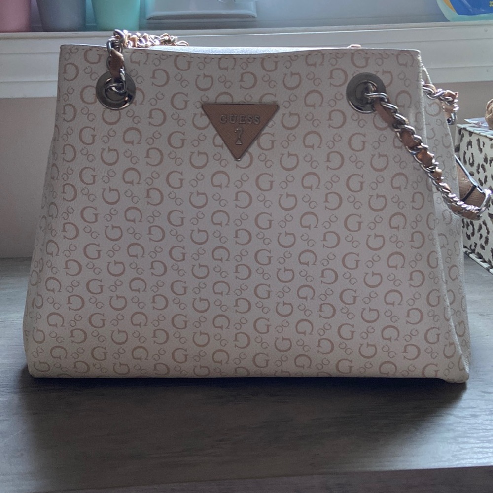 Small Guess Shoulder Bag